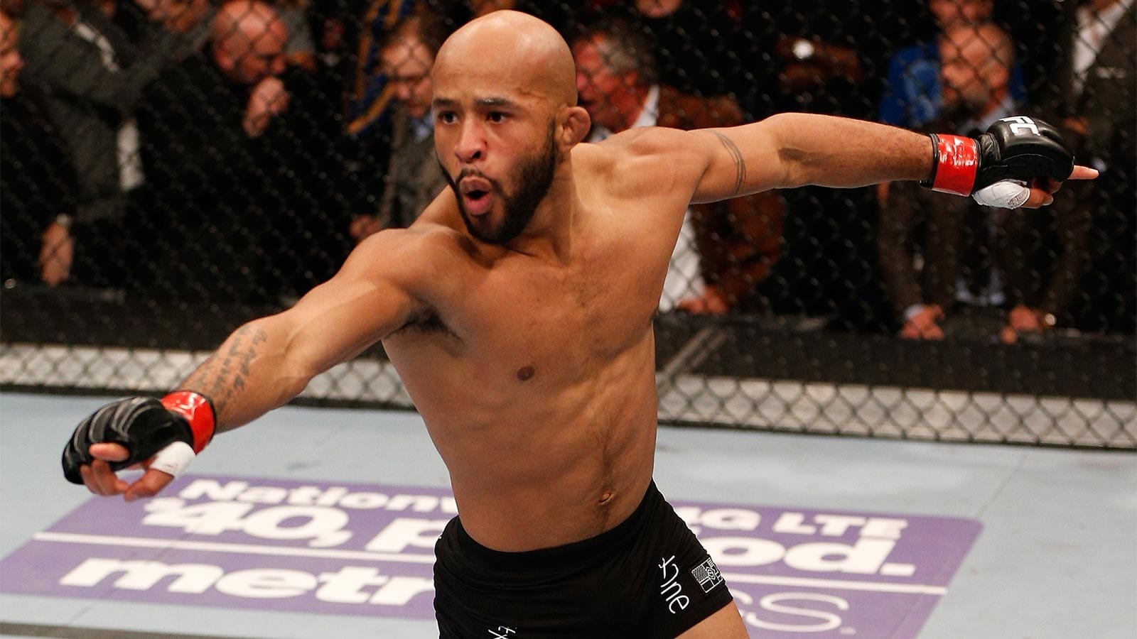 Breaking Down Demetrious Johnson's Style Of Fighting