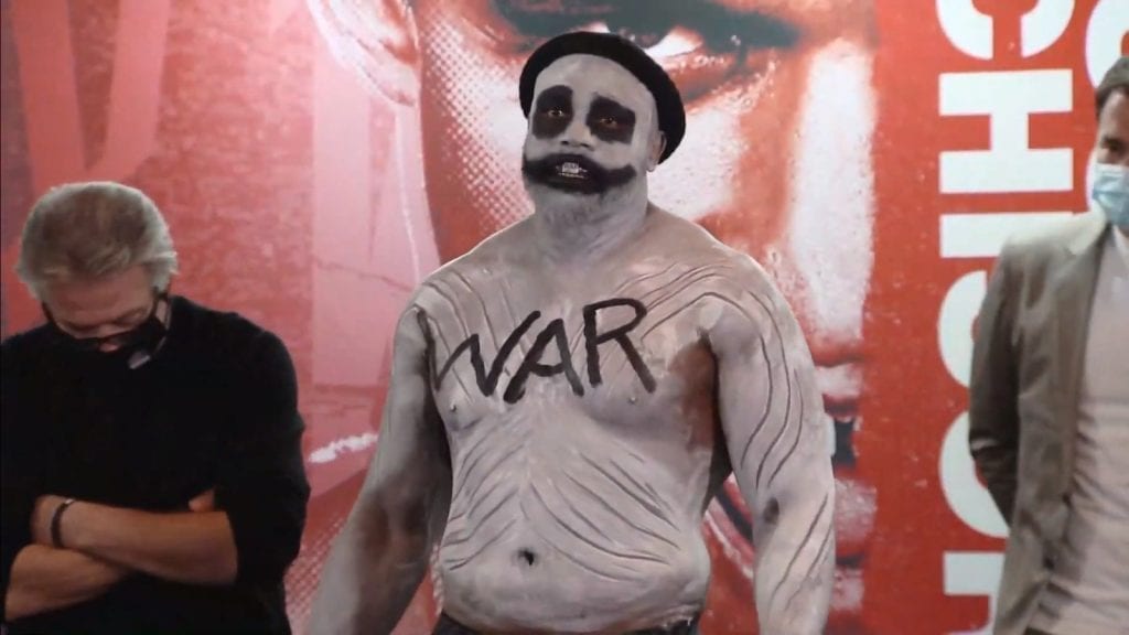 Dereck Chisora paints himself white for face off with Oleksandr Usyk