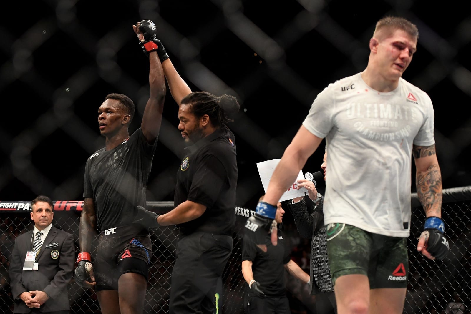 Israel Adesanya edges out Marvin Vettori: UFC free fight: Video