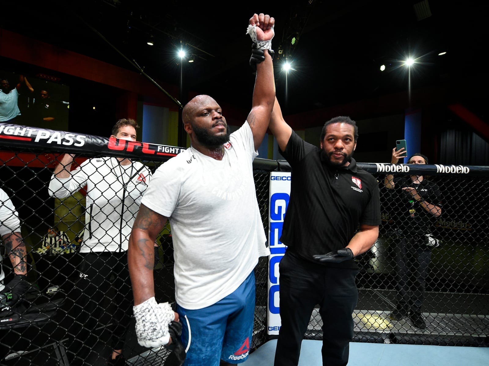 Derrick Lewis, Tai Tuivasa set to throw down in Houston thumbnail